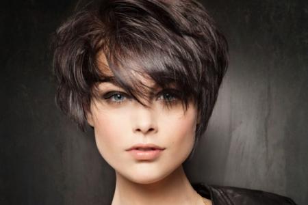 30 стильных мужских стрижек, которые будут в моде в 2025 году14