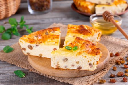 15 уникальных рецептов творожной запеканки, которые можно приготовить в мультиварке4