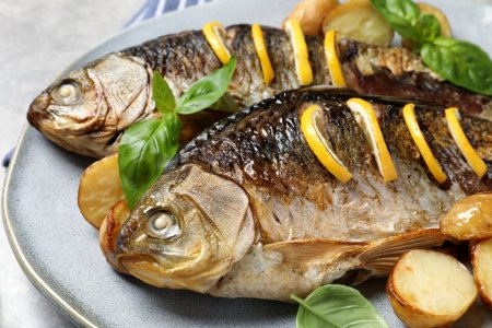 Карась в аэрогриле: 8 простых и быстрых рецептов для приготовления3