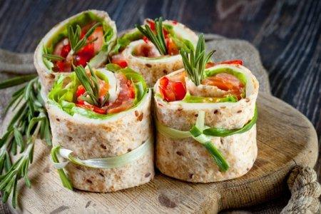 10 лучших рецептов морковного рулета с начинкой для любого вкуса6