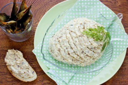 Шпроты на бутерброды: 6 простых и вкусных рецептов намазки9