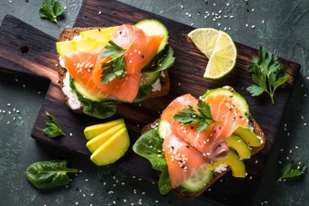Вкусные бутерброды на мангале: 8 простых рецептов для идеального пикника3