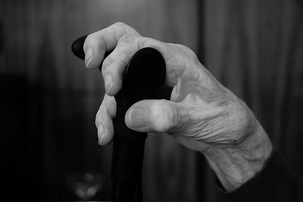Пенсионеры, пережившие мужа или жену, могут столкнуться с серьезными проблемами в получении наследства
