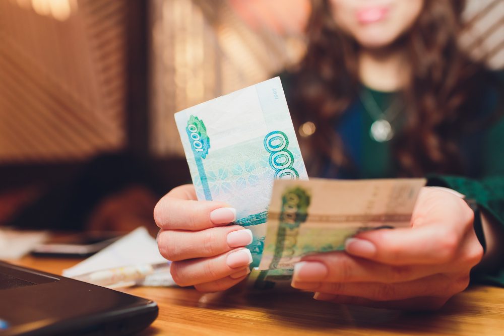С 1 сентября вступают в силу новые правила выдачи зарплаты0